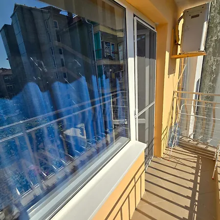 квартири сън 4* Νεσέμπαρ